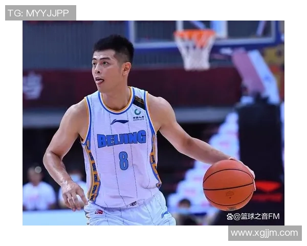 方硕的篮球之路：从青涩少年到职业赛场的辉煌历程与成长故事