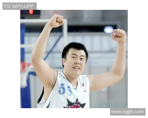 韩德君:从篮球新星到中国男篮核心的成长之路与辉煌成就分析 韩德君:从篮球新星到中国男篮核心的成长之路与辉煌成就分析