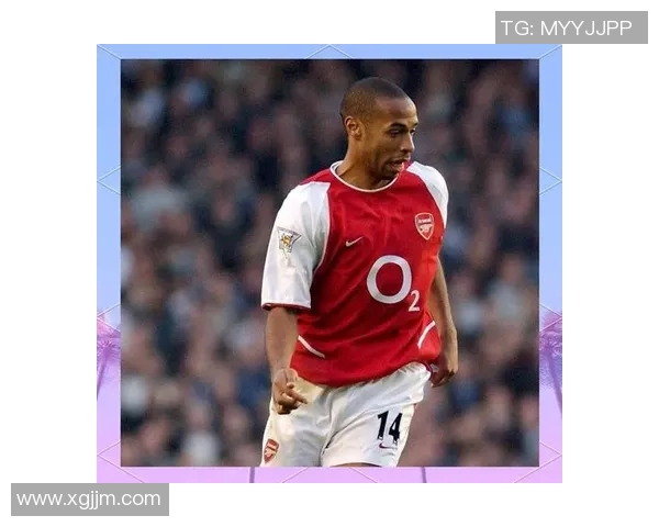 马丁内斯的传奇旅程：从球场新星到世界足球的璀璨明星