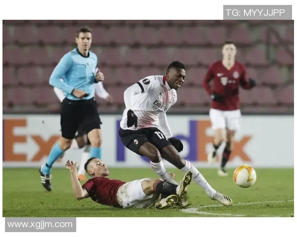 尼斯与布拉格斯的激烈对决揭示了足球战术的博弈与魅力 尼斯与布拉格斯的激烈对决揭示了足球战术的博弈与魅力