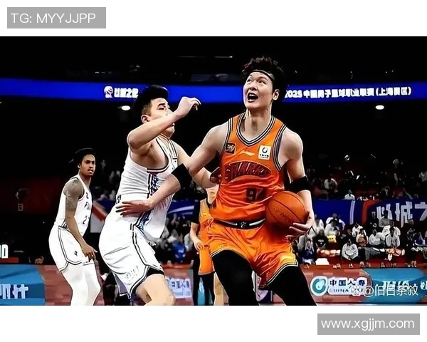 王哲林领衔中国男篮新征程展现实力与团队精神的完美结合 王哲林领衔中国男篮新征程展现实力与团队精神的完美结合