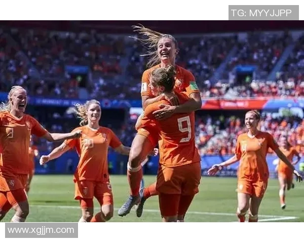 荷兰女足与美国女足激战正酣巅峰对决引发全球关注与期待